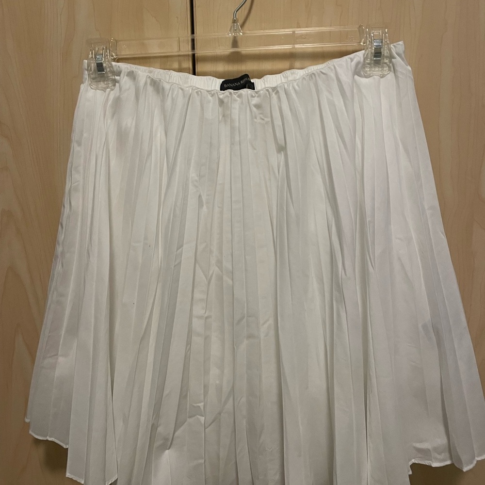 Banana Republic White Knee-Length A-Line Skirt